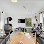 Pet Friendly In With Kitchen בית נופש Tarm