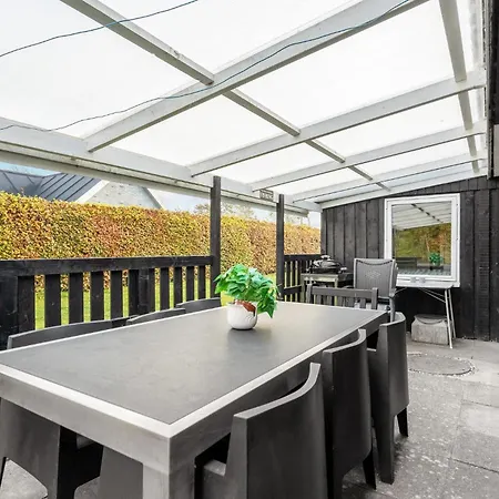 בית נופש Pet Friendly In With Kitchen Tarm