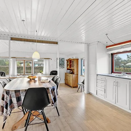 Pet Friendly In With Kitchen בית נופש Tarm