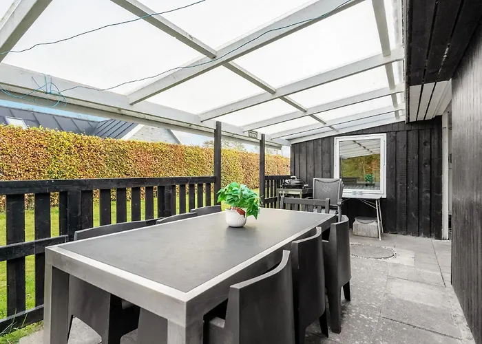 בית נופש Pet Friendly In With Kitchen Tarm